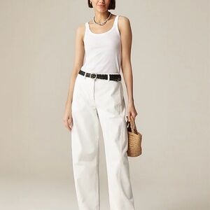 Barrel jeans . A fresh take on denim.
This style comes in a relaxed, looser fit